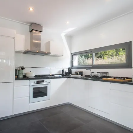 Caballito De Mar By Abahana Villa *